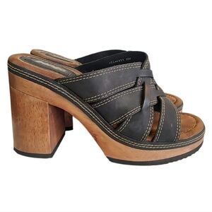 Vintage "Bongo" Y2K Chunky Block Heel Platform Heels Sandals Size 10